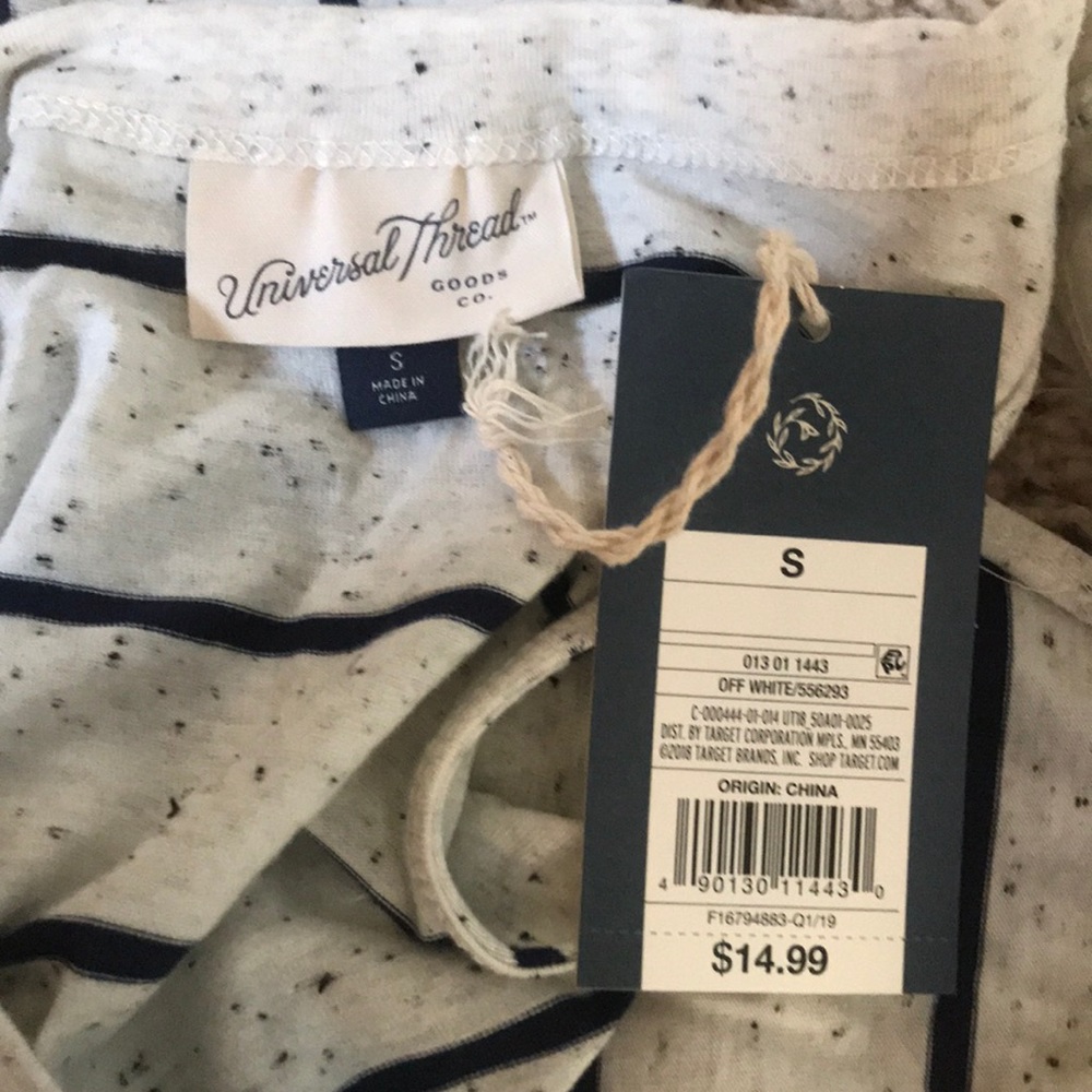 Universal Thread Tank Top - Picture 4 of 4